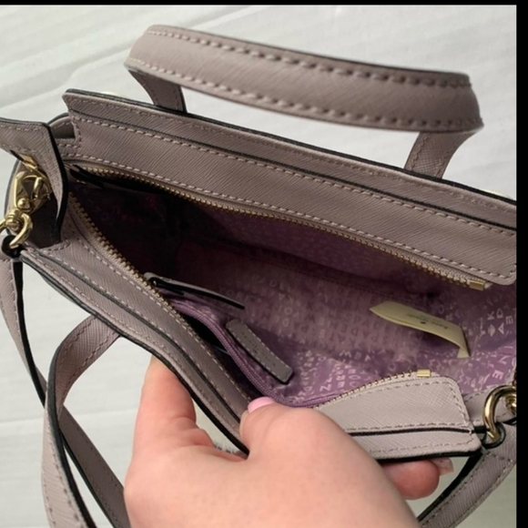 Kate Spade bunny tail pom pom mini bag 🐰 🐰 - Picture 4 of 4